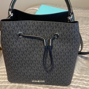 MIchael Kors Large Messenger Bag Handbag Tote Purse Crossbody Shoulder Black